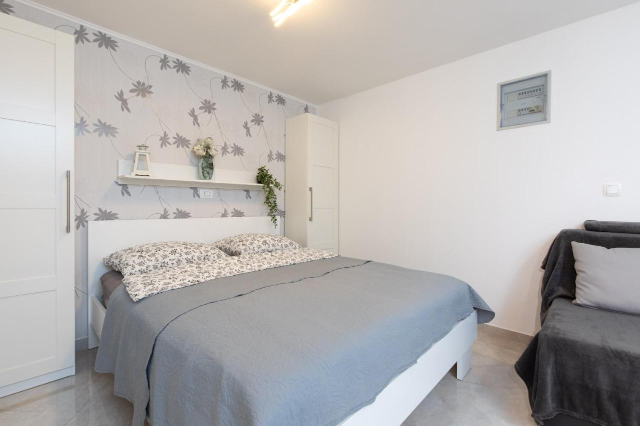 Villa Luka Baska Екстер'єр фото